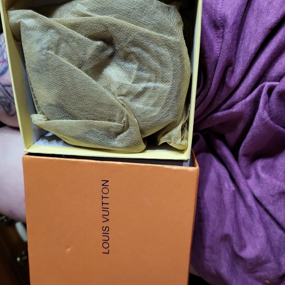 Louis vuitton belt - Picture 2 of 4